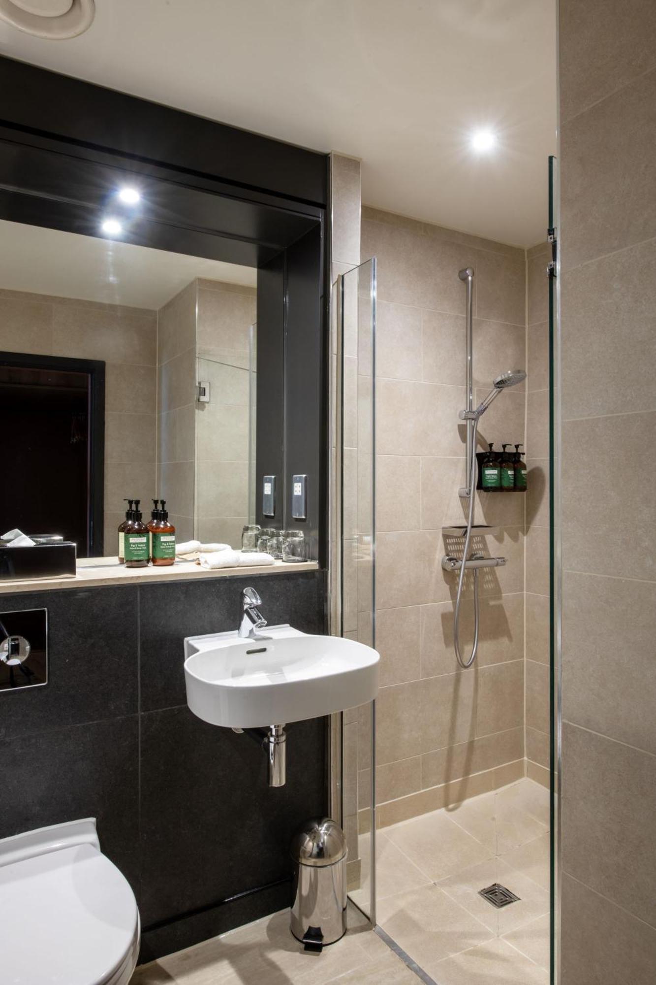 Apex Of 4* Edimburgo